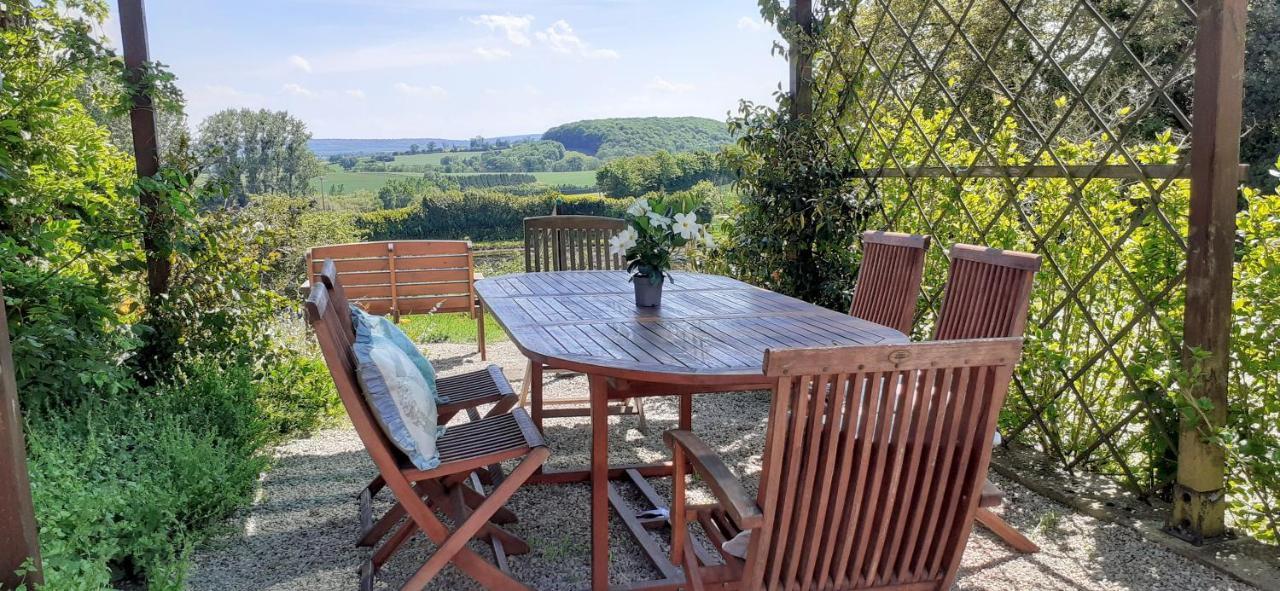Private Farmhouse For Six In The Countryside Saint-Pierre-sur-Orthe Eksteriør billede
